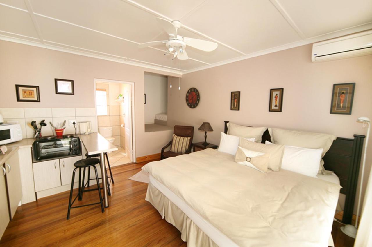 Nahoon Bed & Breakfast East London Δωμάτιο φωτογραφία